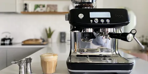 عوامل شراء ماكينة قهوة كبسولات في السعودية
